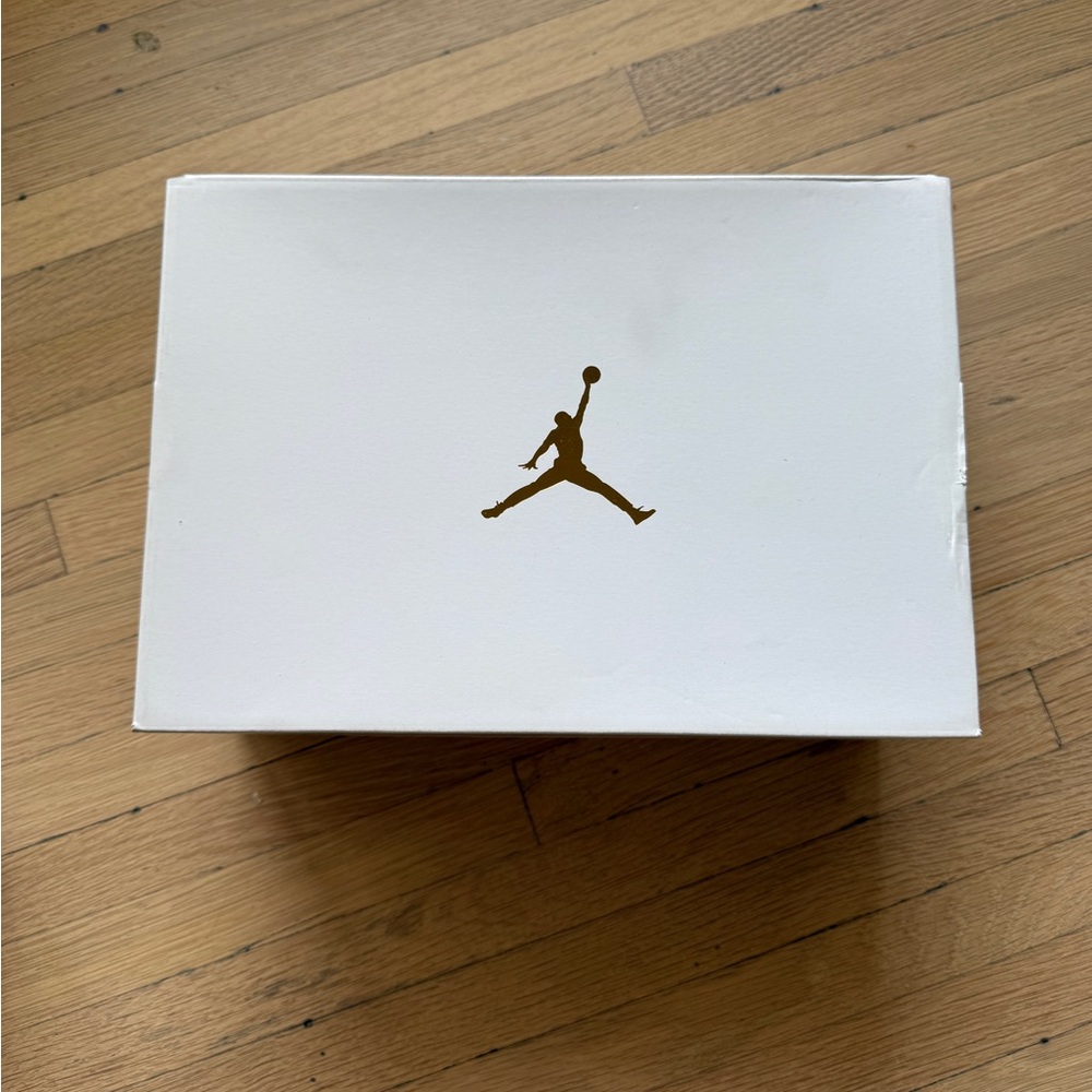 Nike Air Jordan 1 Sneakers - Coconut milk 6.5W worn once! - Picture 7 of 7